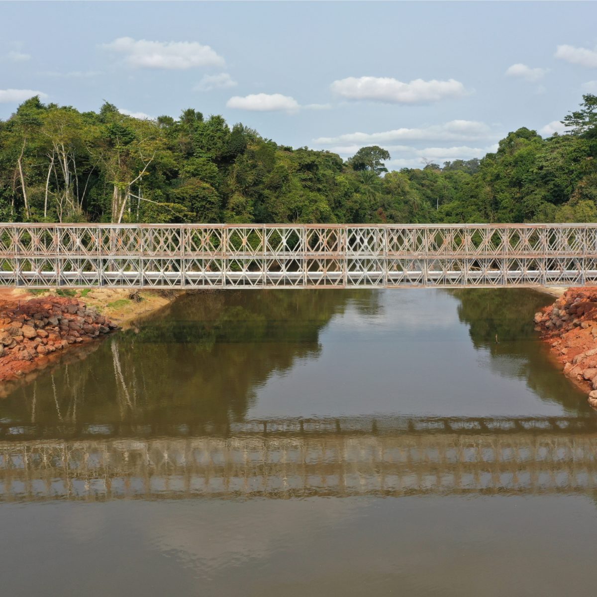 photo mpb pont à panneau au Gabon